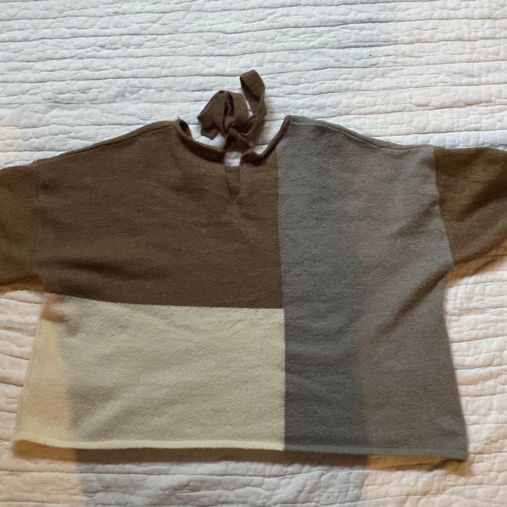 Sweater - Picture 2 of 2